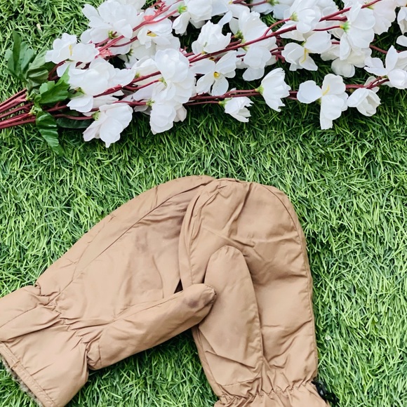 Zara gloves/mittens - Picture 2 of 6